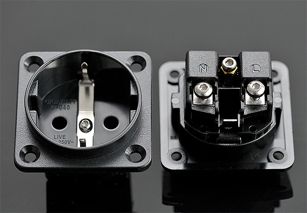 GigaWatt Built-In Socket Gigawatt G-040