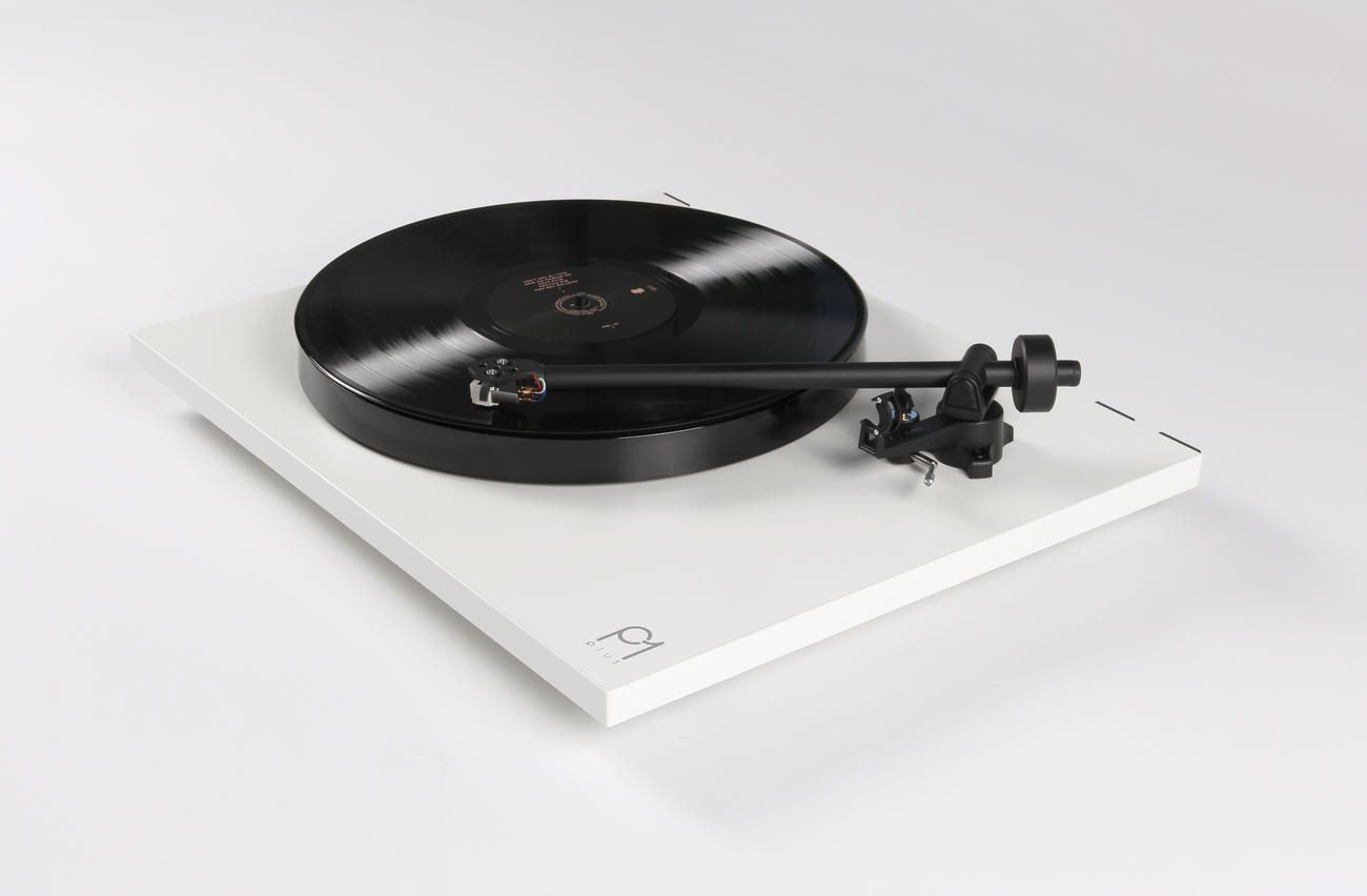 Rega Planar 1 Plus Plattenspieler – Bild 4