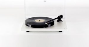 Rega Planar 1 Plattenspieler